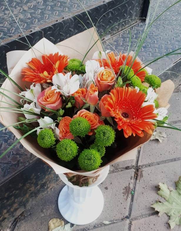 Букет цветов из: Герберы, Хризантемы, Альстромерии и Розы в Мортке