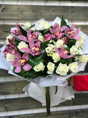Букет цветов из: Розы и Хризантемы в Мортке