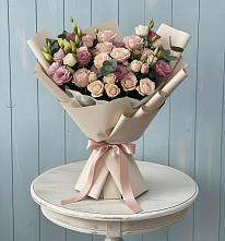 Букет цветов из:  Розы и Лизиантусы в Мортке