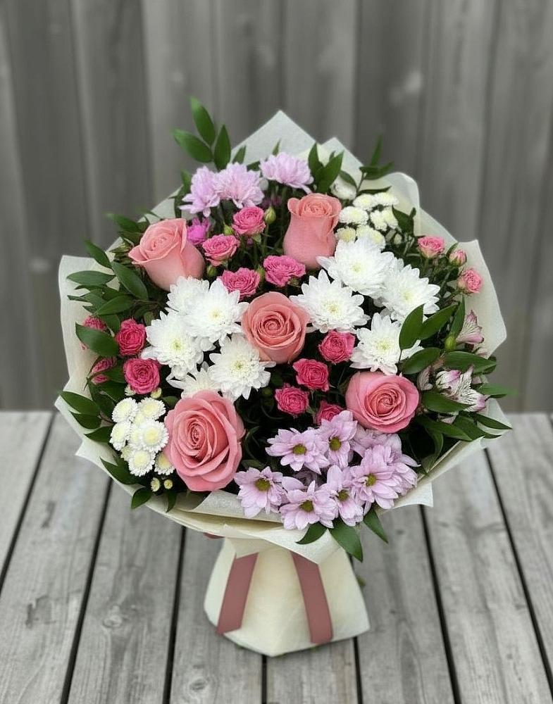 Букет цветов из: Альстромерии, Гвоздики, Розы и Хризантемы в Мортке