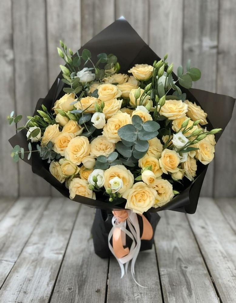 Букет цветов из: Розы и Лизиантусы в Мортке