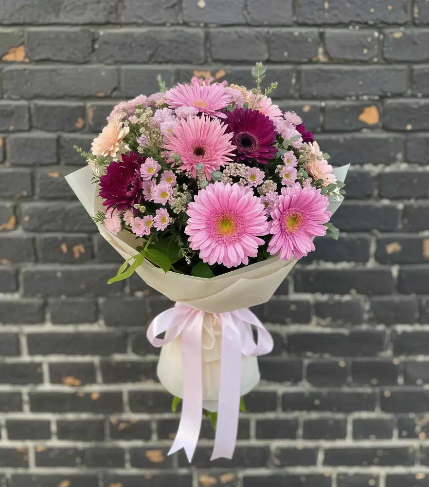 Букет цветов из: Герберы и Хризантемы в Мортке