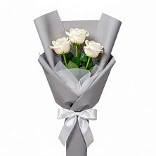 Букет 3 белые розы в Мортке
