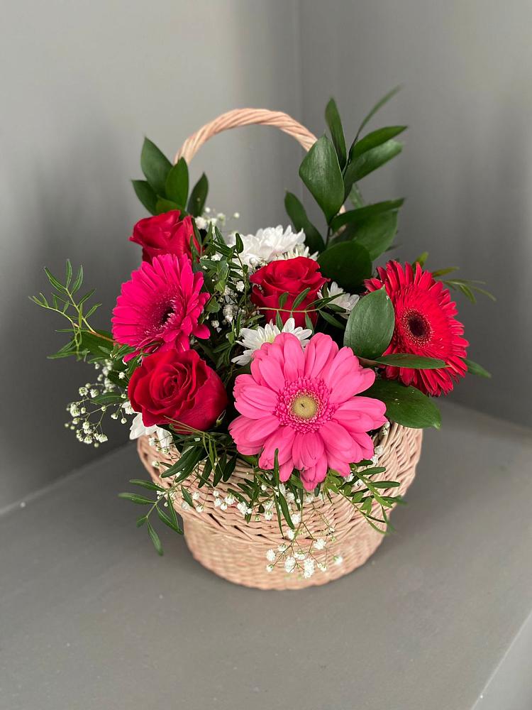 Цветочная композиция из Розы, Хризантемы и Герберы в корзине в Мортке