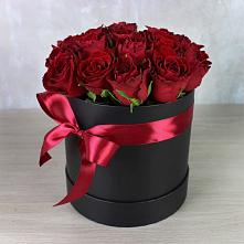 Цветочная композиция из Розы в шляпной коробке #REPLACE_PRED# Мортке