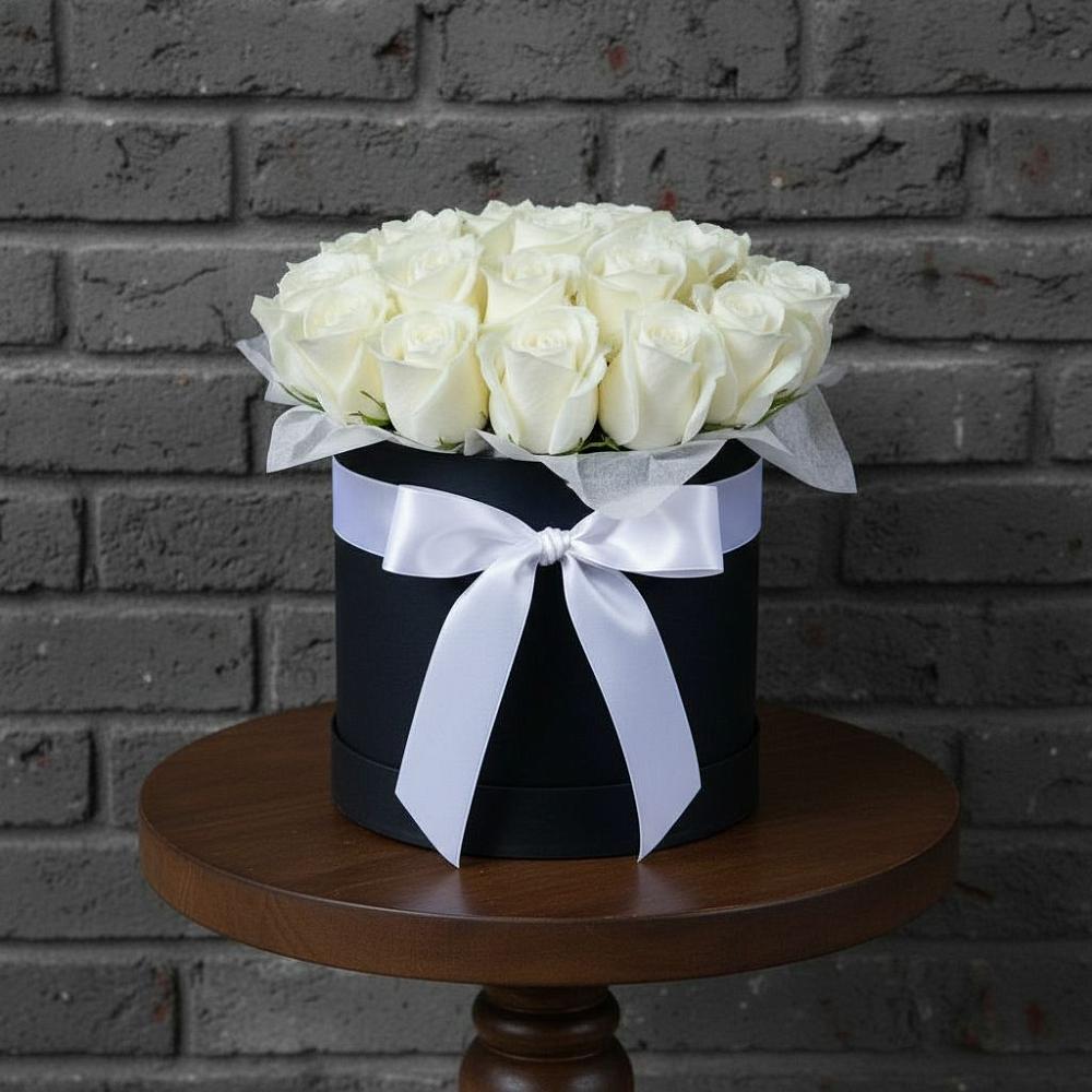 Цветочная композиция из Розы в шляпной коробке в Мортке